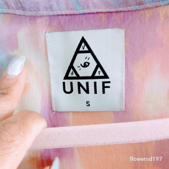 UNIF Cold Shoulder Top Size Small - Picture 2 of 5